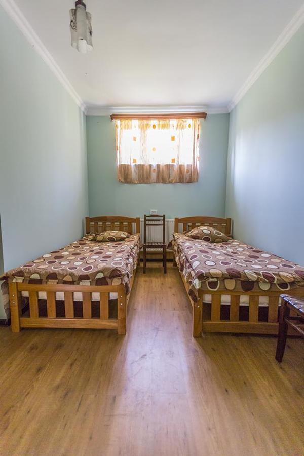 Hotel Nini Kazbegi Esterno foto